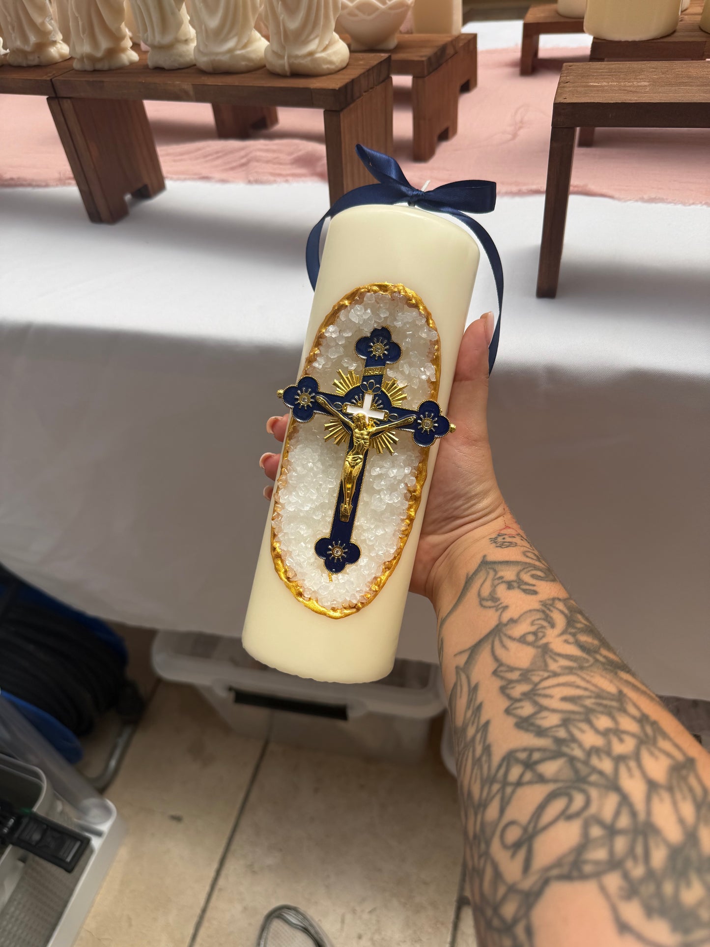 Bougie décorative orné d’une croix avec Jesus Christ 23cm