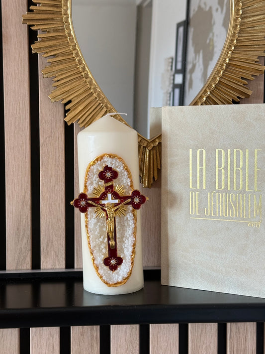 Bougie décorative grotte avec la croix de Jesus Christ 19cm