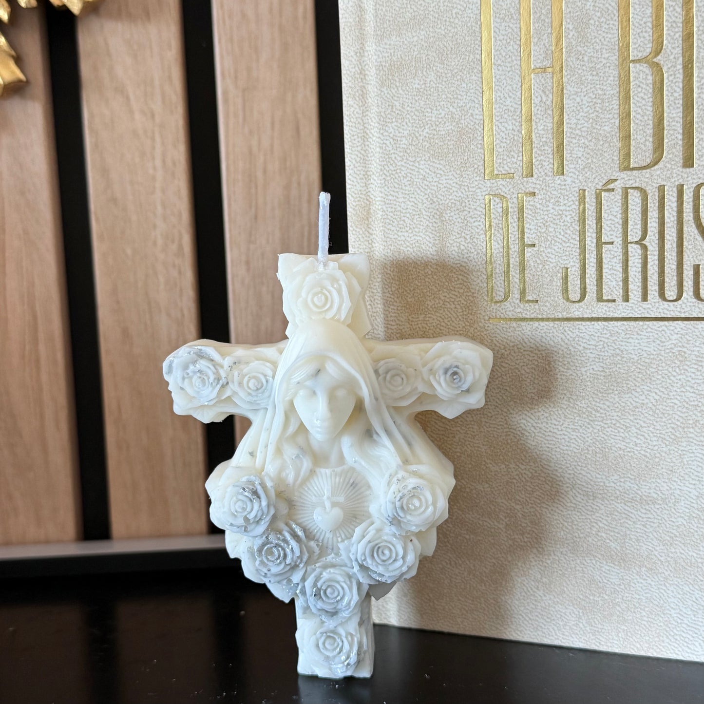 La Vierge aux roses