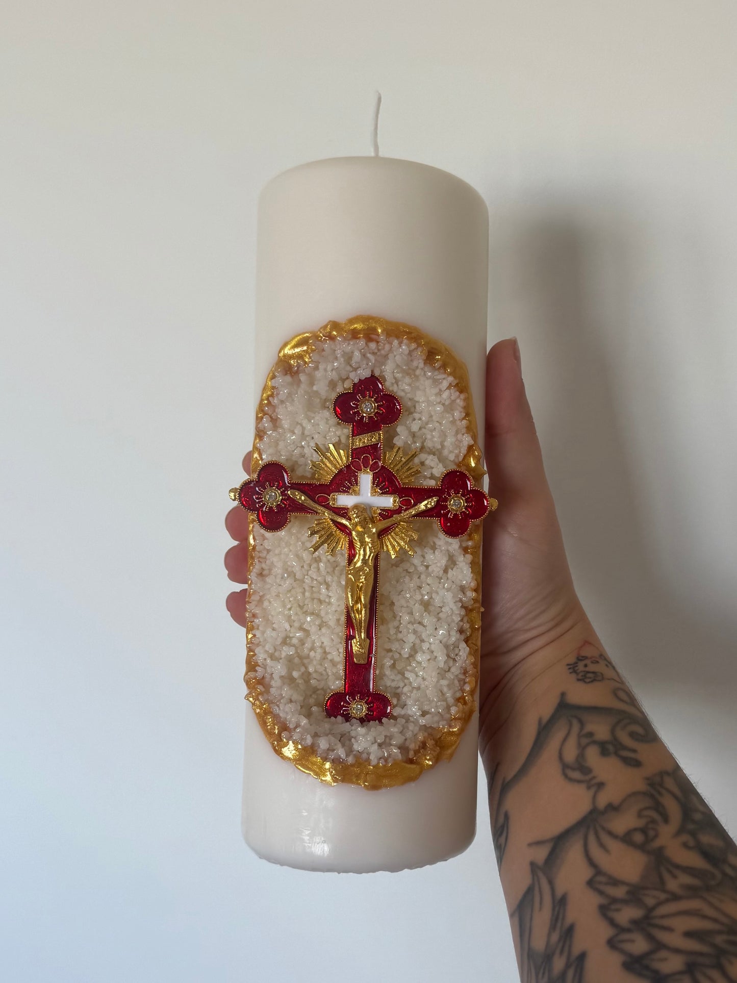 Bougie décorative orné d’une croix avec Jesus Christ 23cm